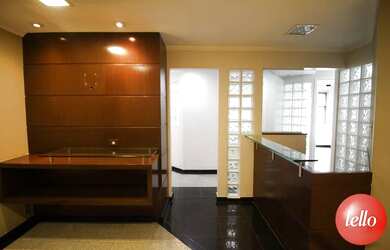 Imagem: O depósito possui 3 Vagas na garagem e 80m² de Área e está