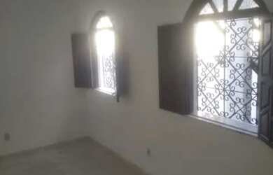 Imagem: A casa possui 2 Dormitórios, 1 Banheiro e está localizado