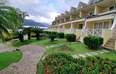 Imagem: A casa possui 5 Dormitórios, 5 Banheiros, 3 Vagas na garagem