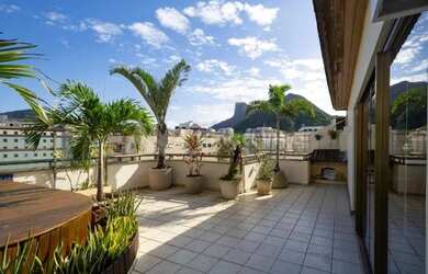 Imagem: O apartamento na cobertura possui 4 Dormitórios, 4 Banheiros