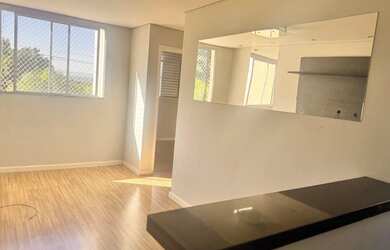 Imagem: O apartamento possui 2 Dormitórios, 1 Banheiro, 2 Vagas na