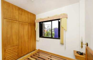 Imagem 13: A uma quadra da praia de Caiobá