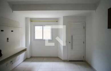 Imagem: A casa em condomínio possui 2 Dormitórios, 3 Banheiros, 2