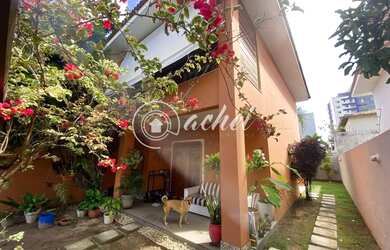 Imagem: A casa em condomínio possui 5 Dormitórios, 5 Banheiros, 2