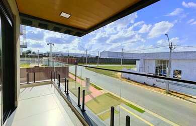 Imagem 13: Jardins Versalhes. Piscina, Varanda, 213m² de Áreae2 Vagas na garagem