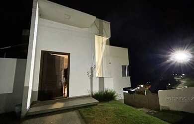 Imagem: A casa possui 2 Dormitórios, 2 Banheiros, 128m² de Área e