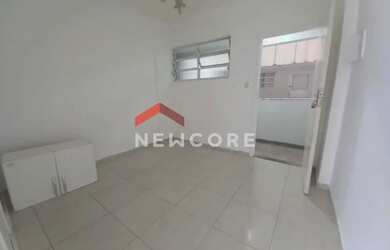 Imagem: A kitnet possui 1 Banheiro, 1 Vaga na garagem, 32m² de Área