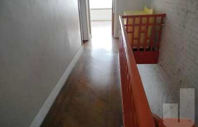 Imagem: O depósito possui 5 Vagas na garagem, 348m² de Área e está