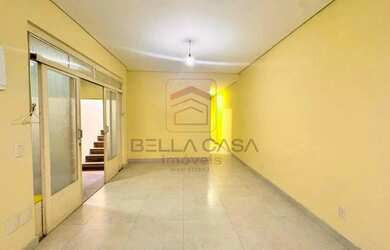 Imagem: A casa possui 3 Dormitórios, 5 Banheiros, 3 Vagas na garagem