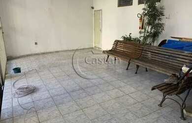 Imagem: O depósito possui 1 Vaga na garagem, 441m² de Área e está