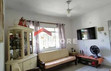 Imagem: A casa possui 2 Dormitórios, 2 Banheiros, 4 Vagas na garagem