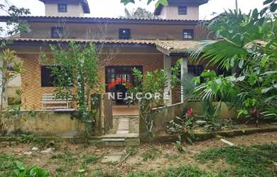 Imagem: A casa em condomínio possui 5 Dormitórios, 5 Banheiros, 5