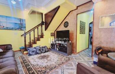 Imagem: A casa possui 2 Dormitórios, 2 Banheiros, 2 Vagas na garagem