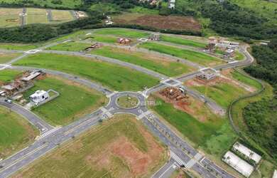 Imagem: O terreno possui 366m² de Área e está localizado em Loteamento