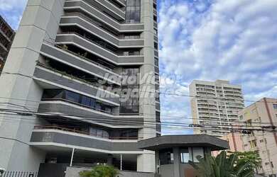 Imagem: O apartamento possui 4 Dormitórios, 3 Banheiros, 4 Vagas na