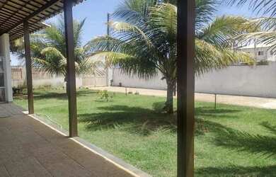 Imagem: A casa possui 3 Dormitórios, 5 Banheiros, 3 Vagas na garagem