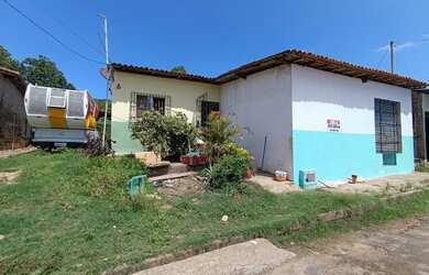 Imagem: A casa possui 4 Dormitórios, 3 Banheiros e está localizado