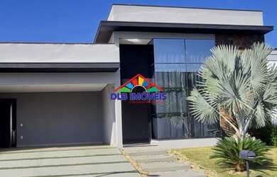 Imagem: A casa em condomínio possui 4 Dormitórios, 5 Banheiros, 4