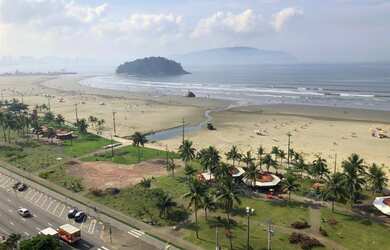 Imagem: O apartamento possui 2 Dormitórios, 2 Banheiros, 94m² de Área