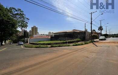 Imagem: O terreno possui 339m² de Área e está localizado em Jardim