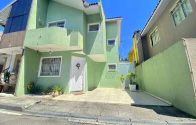 Imagem: A casa em condomínio possui 3 Dormitórios, 3 Banheiros, 1