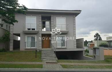 Imagem: A casa em condomínio possui 3 Dormitórios, 5 Banheiros, 2