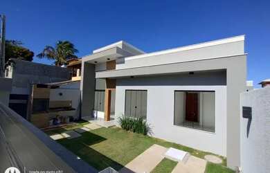 Imagem: A casa possui 3 Dormitórios, 1 Banheiro, 1 Vaga na garagem