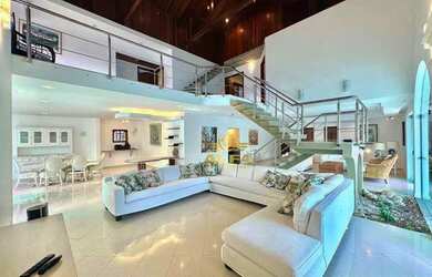 Imagem: A casa em condomínio possui 4 Dormitórios, 5 Banheiros, 4