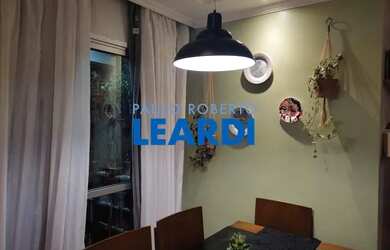 Imagem: O apartamento possui 3 Dormitórios, 1 Banheiro, 1 Vaga na garagem