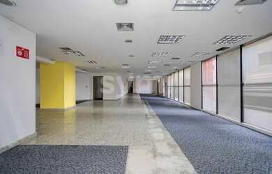 Imagem: O depósito possui 2 Vagas na garagem, 396m² de Área e está