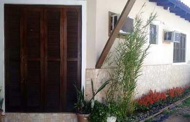 Imagem: A casa em condomínio possui 2 Dormitórios, 1 Banheiro, 2 Vagas