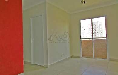 Imagem: O apartamento possui 2 Dormitórios, 1 Banheiro, 2 Vagas na