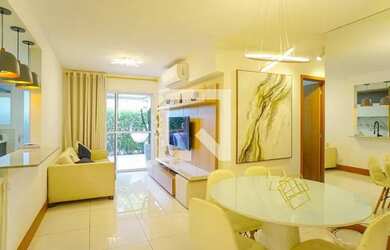 Imagem: O apartamento possui 2 Dormitórios, 2 Banheiros, 2 Vagas na