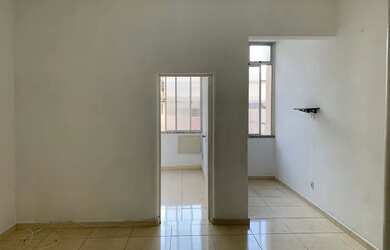 Imagem: O apartamento possui 1 Dormitório, 1 Banheiro, 40m² de Área