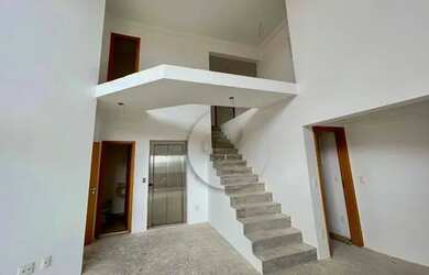 Imagem: O apartamento possui 5 Dormitórios, 5 Banheiros, 5 Vagas na