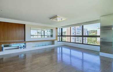 Imagem: O apartamento possui 3 Dormitórios, 5 Banheiros, 3 Vagas na