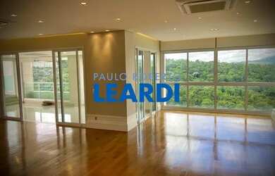 Imagem: O apartamento possui 4 Dormitórios, 5 Banheiros, 5 Vagas na