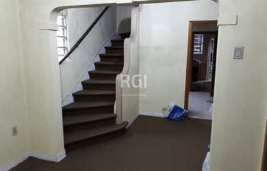 Imagem: A casa possui 5 Dormitórios, 4 Banheiros, 3 Vagas na garagem