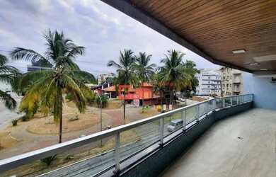 Imagem: O apartamento possui 3 Dormitórios, 1 Banheiro, 2 Vagas na