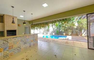 Imagem: A casa em condomínio possui 3 Dormitórios, 5 Banheiros, 4