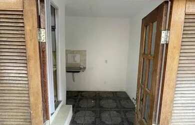 Imagem: A casa possui 1 Dormitório, 1 Banheiro e está localizado