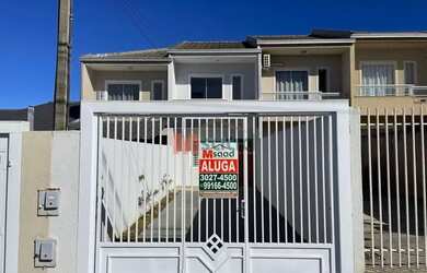 Imagem: A casa possui 2 Dormitórios, 2 Banheiros, 2 Vagas na garagem