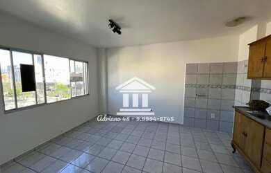 Imagem: O studio possui 1 Dormitório, 1 Banheiro, 35m² de Área e