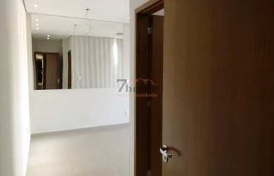 Imagem: O apartamento possui 2 Dormitórios, 2 Banheiros, 2 Vagas na