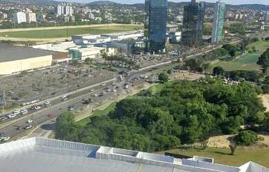 Imagem: O depósito possui 3 Vagas na garagem, 103m² de Área e está