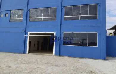 Imagem: O depósito possui 5 Vagas na garagem, 1.200m² de Área e