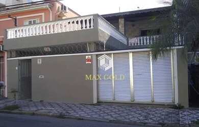 Imagem: A casa possui 3 Dormitórios, 3 Banheiros, 3 Vagas na garagem