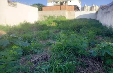 Imagem: O terreno possui 540m² de Área e está localizado em Presidente