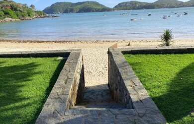 Imagem 16: Maravilhosa Residência pé na areia a venda na Ferradura