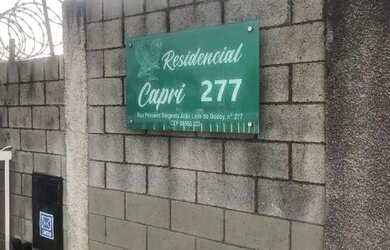 Imagem: A casa possui 2 Dormitórios, 1 Banheiro, 1 Vaga na garagem